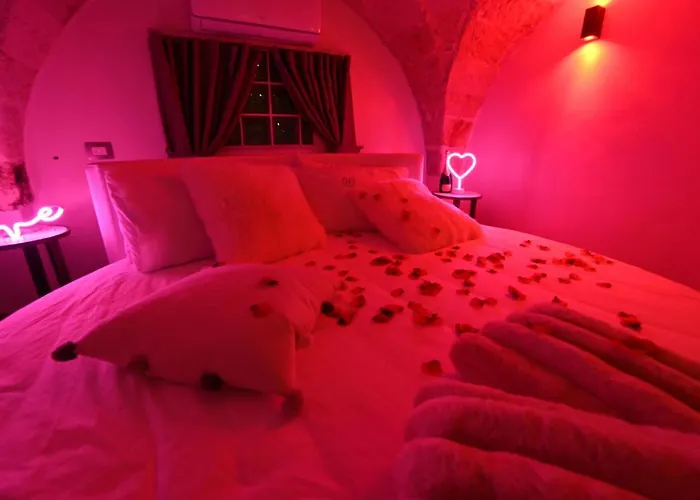 Suite Cavour Exclusive House Private Luxury Spa - In The Historical Center